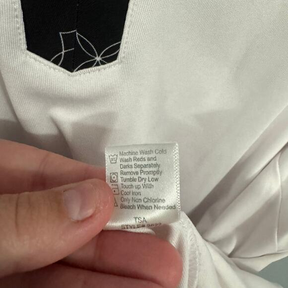 Aspire Dri-Logic White & Black Keyhole Neckline Polo Shirt Size Medium - Picture 6 of 7